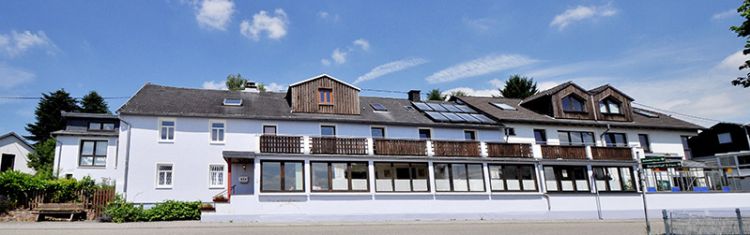 Frauenlandhaus Charlottenberg Strassenansicht